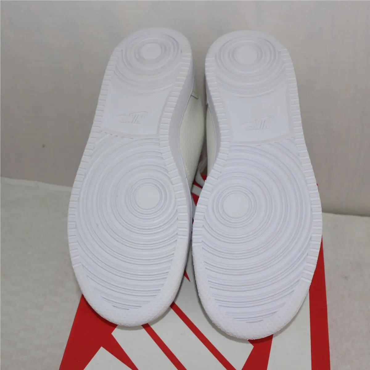 Nike shoes - AQ2232 100 - AQ2232 100 - Cream 4