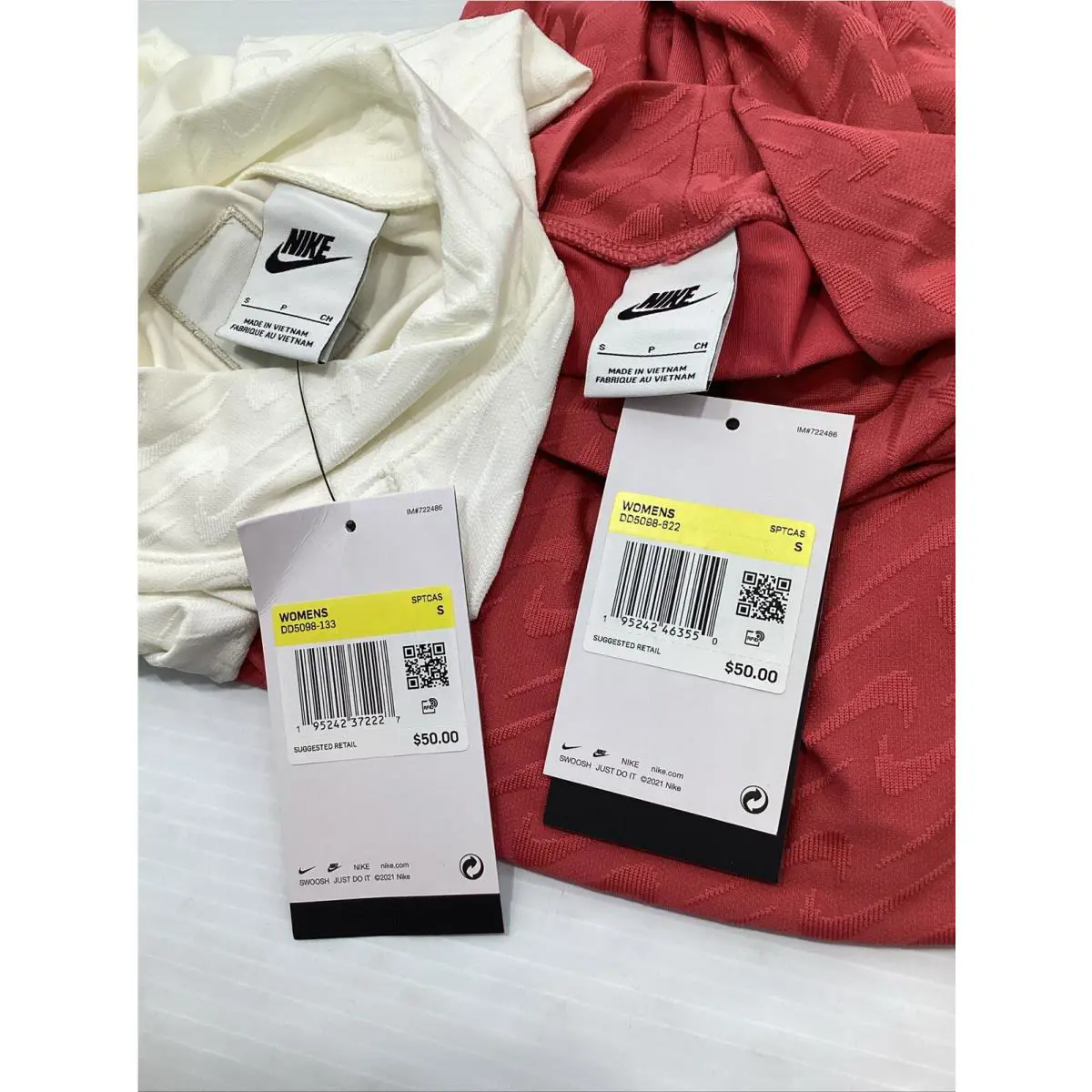 Nike clothing - Ivory (UPC: 195242372241) 3