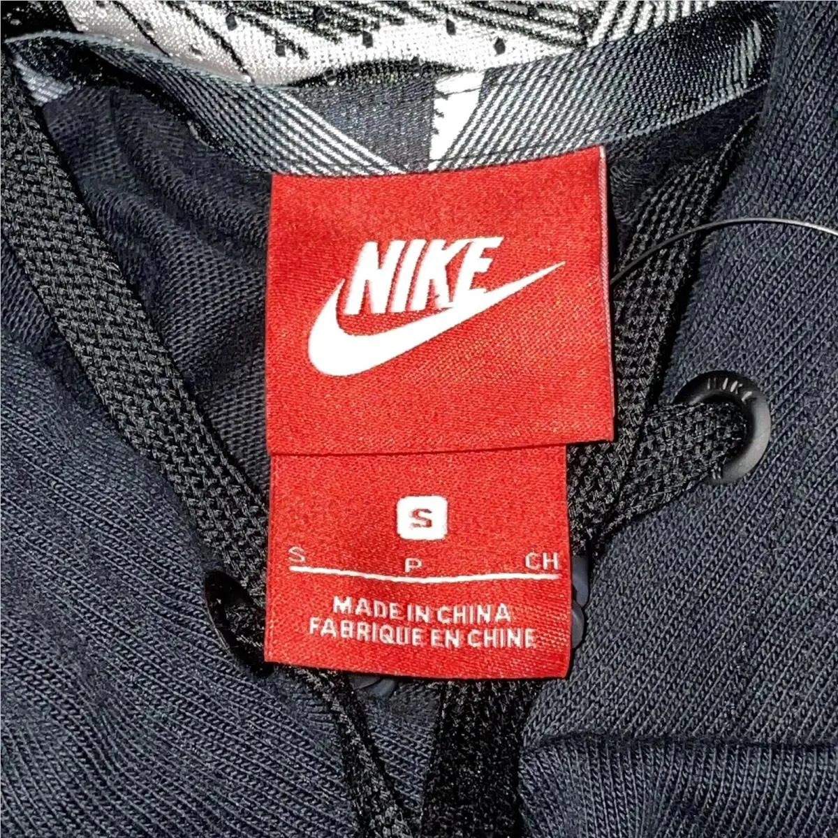 Nike clothing - 834128-010 - 834128-010 - Black (UPC: 0675911508381) 1
