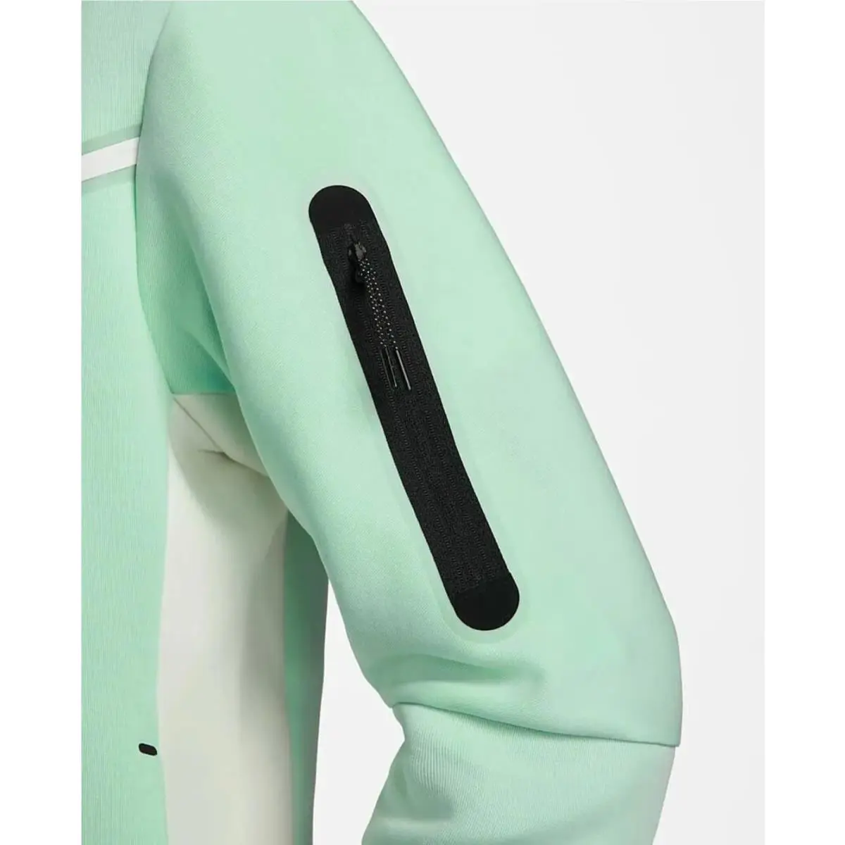 Nike clothing - Tech - Tech - Mint Foam & Sail 1