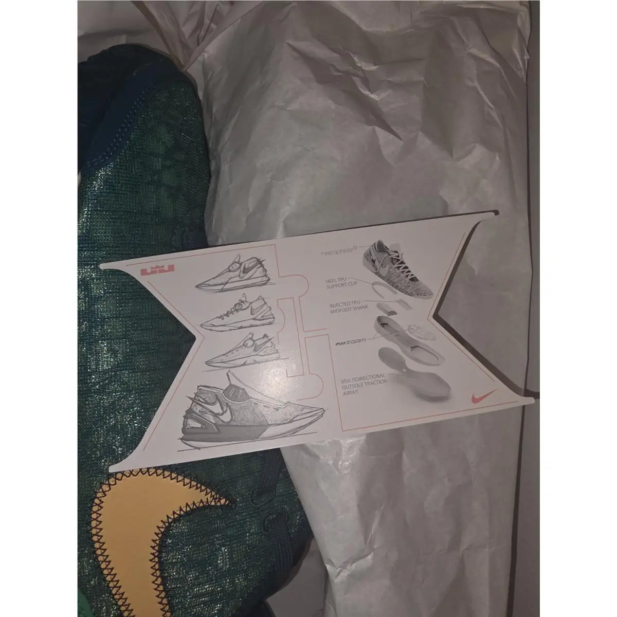 Nike shoes - Nike Zoom LeBron - Zoom LeBron - DR8784-301 - Green 1