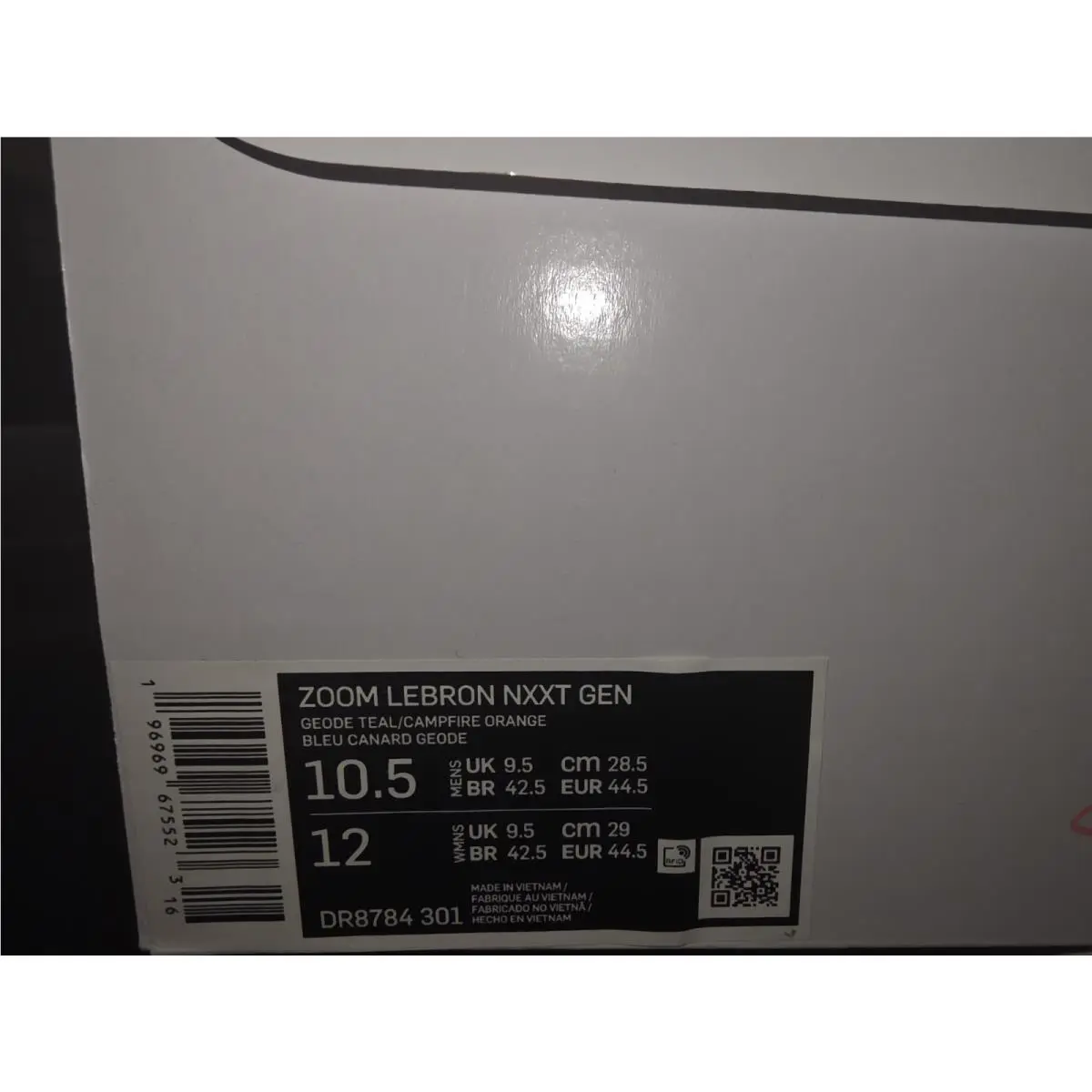Nike shoes - Nike Zoom LeBron - Zoom LeBron - DR8784-301 - Green 2