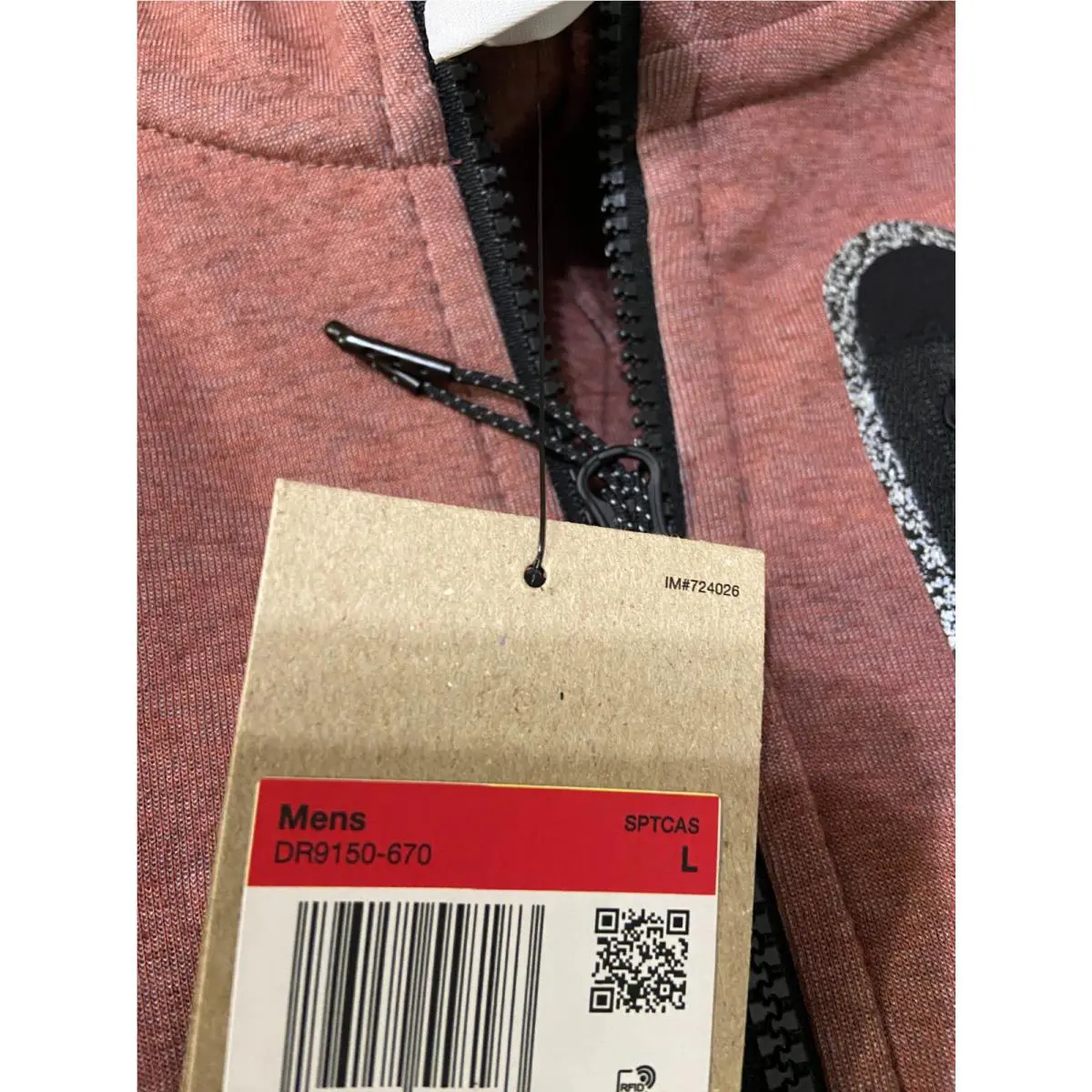 Nike clothing - Red 11