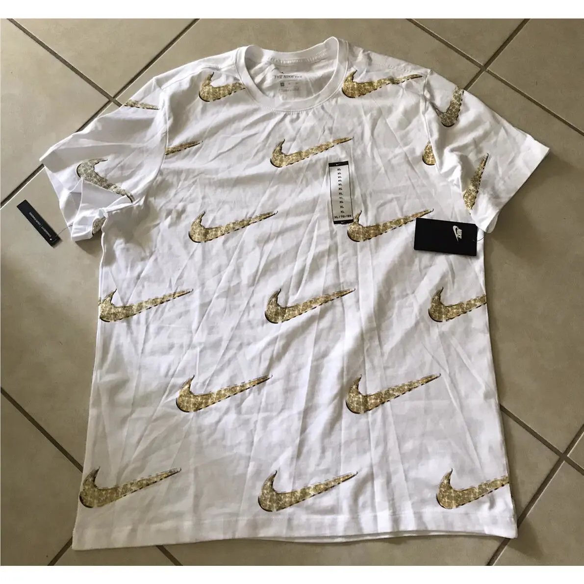 Nike clothing - Swoosh AOP - Swoosh AOP - White (UPC: 0192500535080) 2