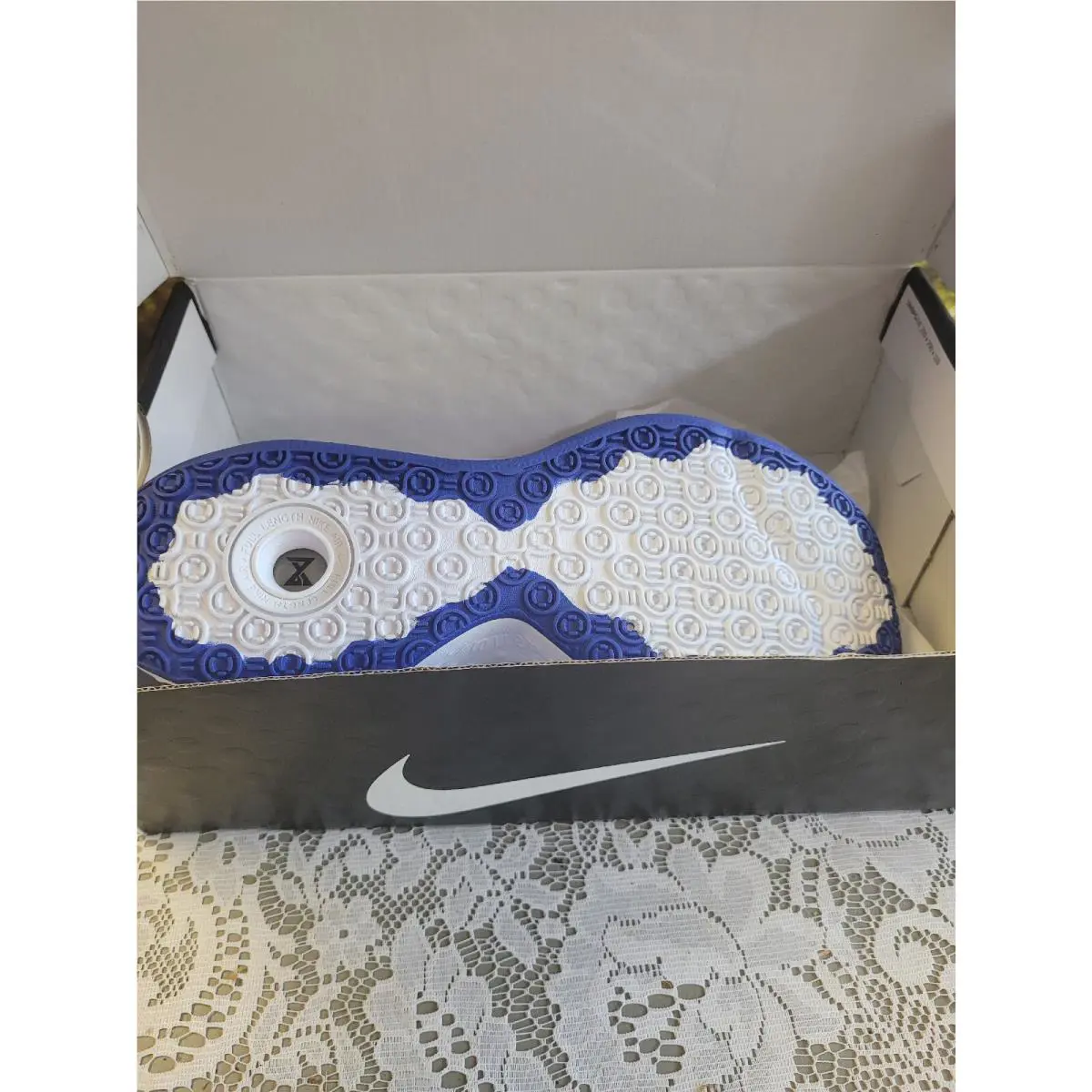 Nike shoes - White 4
