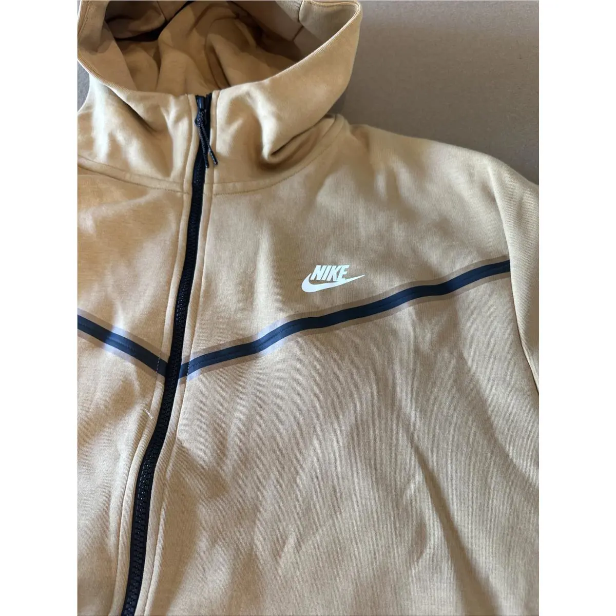 Nike clothing - Tan 2