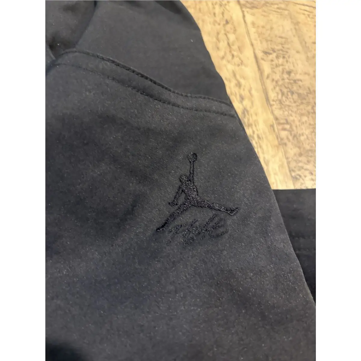 Nike clothing - Black (UPC: 0196969391980) 5
