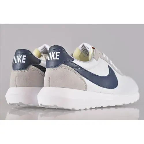 Nike shoes - Gray (UPC: 091209990957) 1