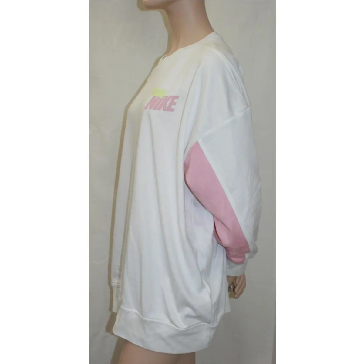 Nike clothing - White 1