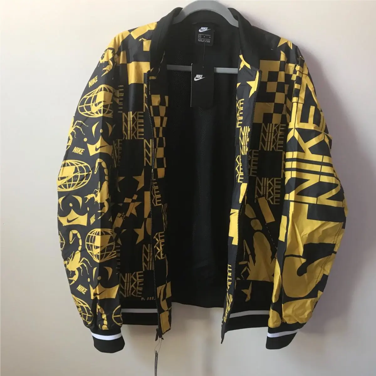Nike clothing - Nike AR1632-741 - Black/Yellow 0