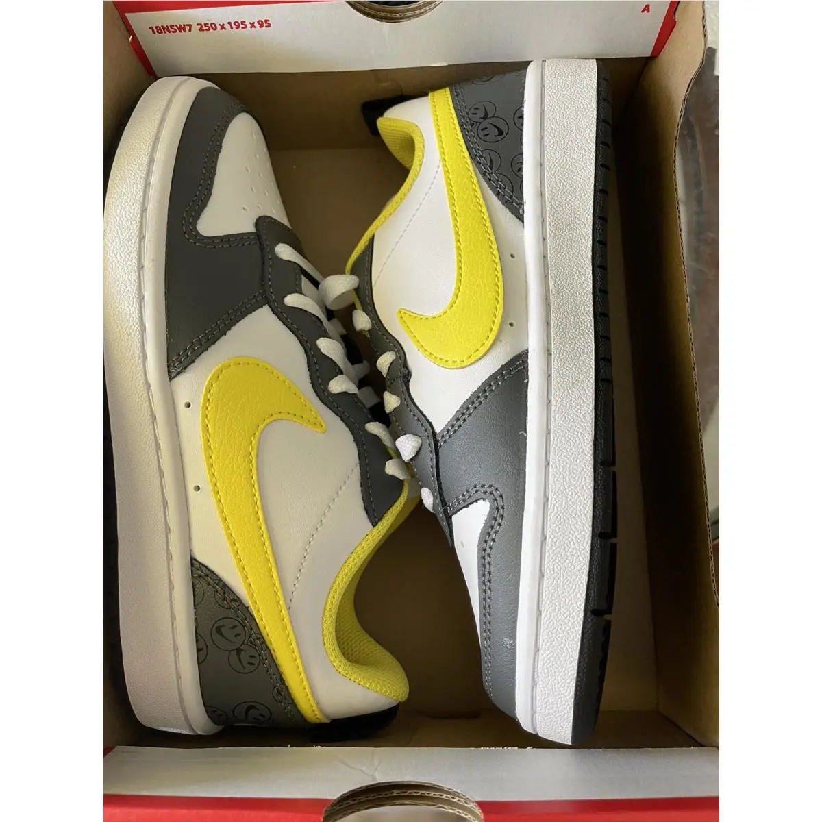 Nike shoes - DO6688-100 - DO6688-100 - White (UPC: 0195244821594) 5