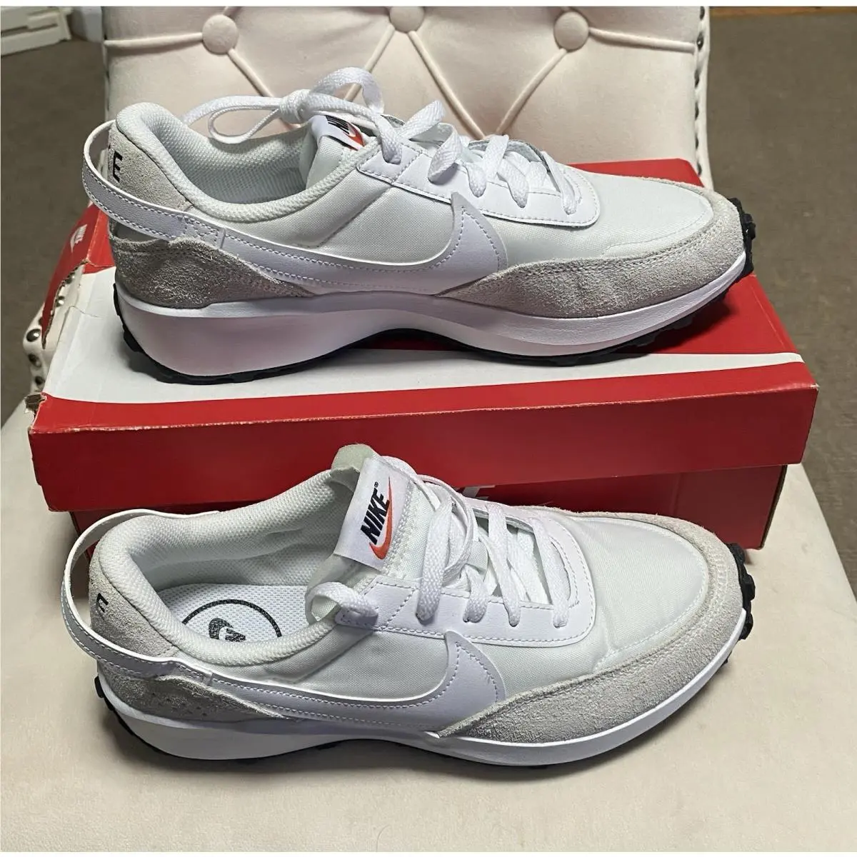 Nike Waffle Debut Women Shoe White Cream Athletic Running Casual Size 10