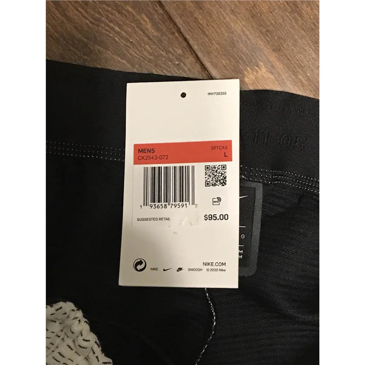 Nike clothing - White (UPC: 193658795913) 6