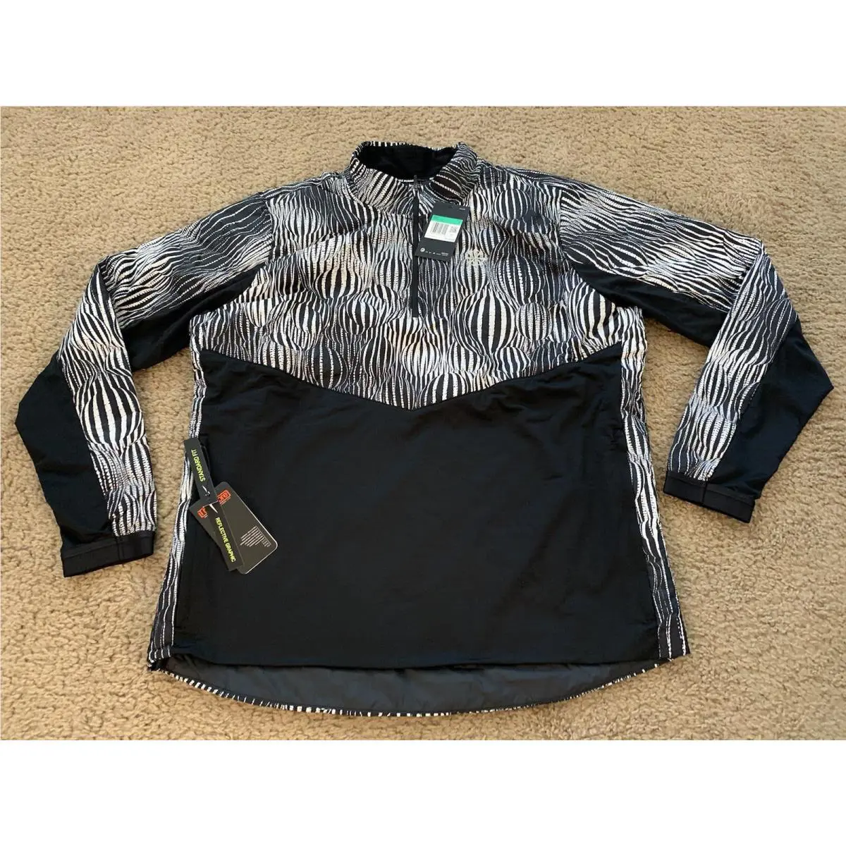 Nike clothing - Running - Running - Black and Off White (UPC: 193655293092) 0