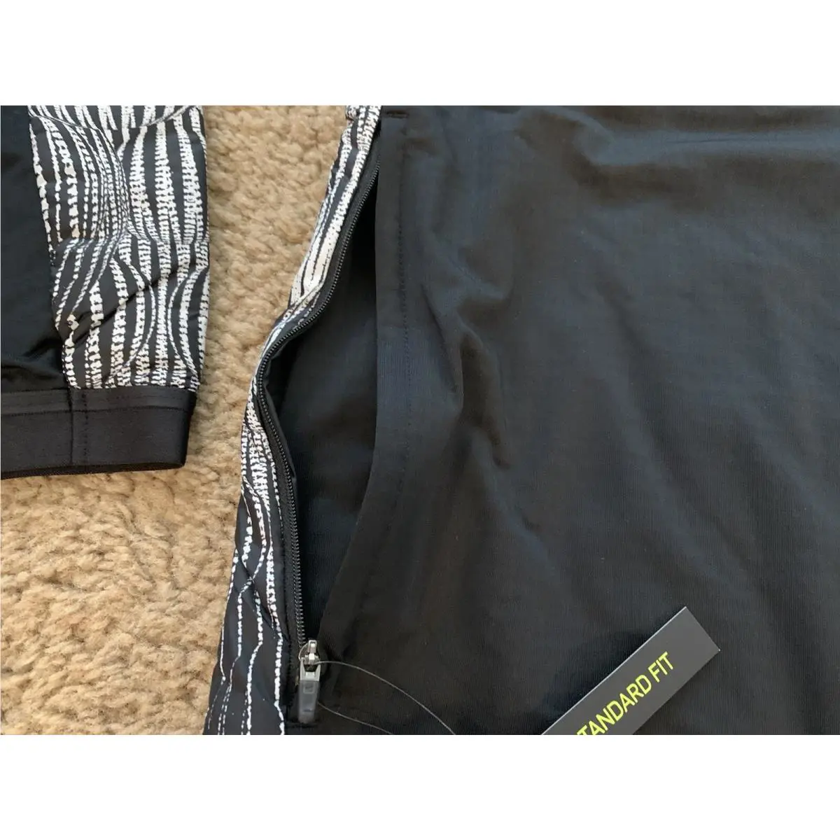 Nike clothing - Running - Running - Black and Off White (UPC: 193655293092) 1
