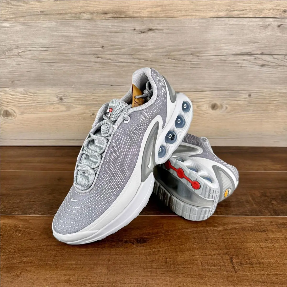 Nike Air Max Dn Mens Size 10.5 Wolf Grey Sky Grey Pure Platinum DV3337 007 - Gray