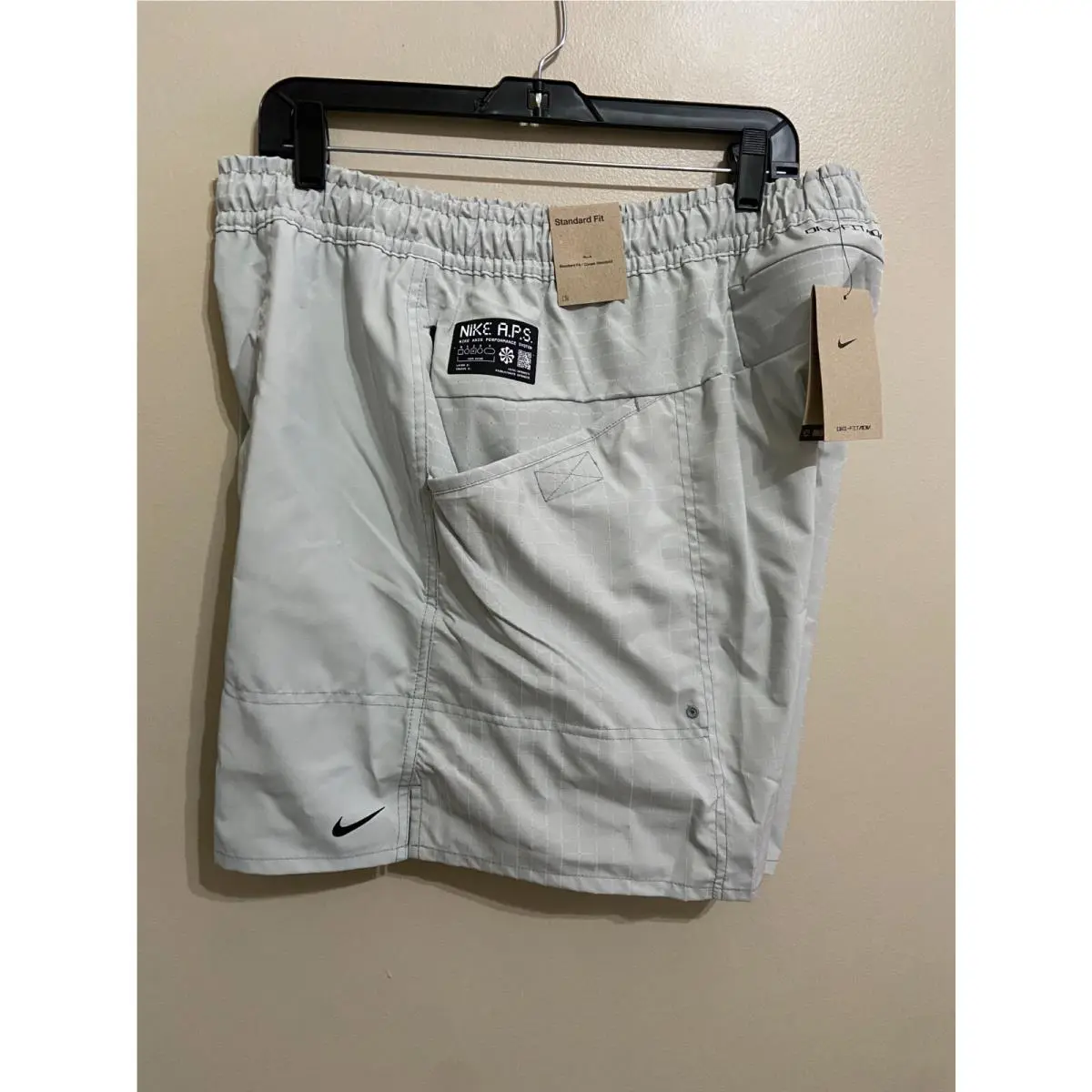 Nike clothing - Light Silver 2