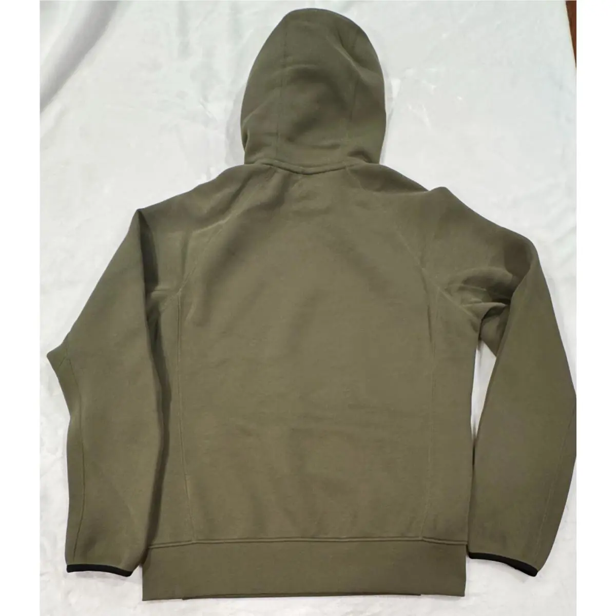 Nike clothing - Green (UPC: 196968086962) 0