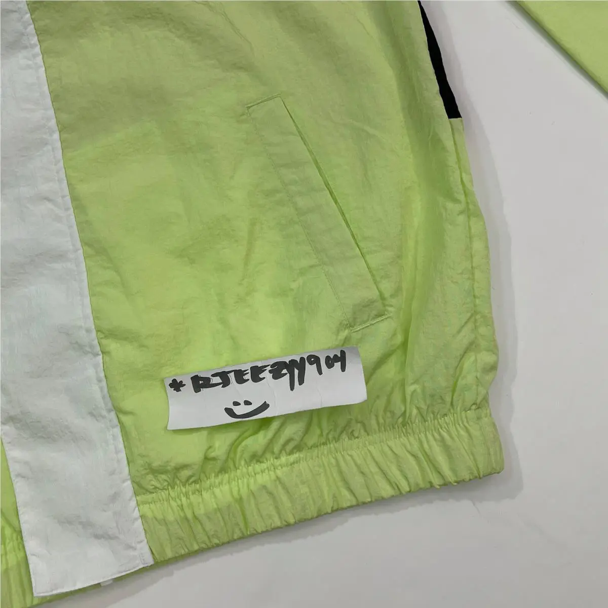 Nike clothing - CJ4888-701 - CJ4888-701 - Green (UPC: 194272689596) 3