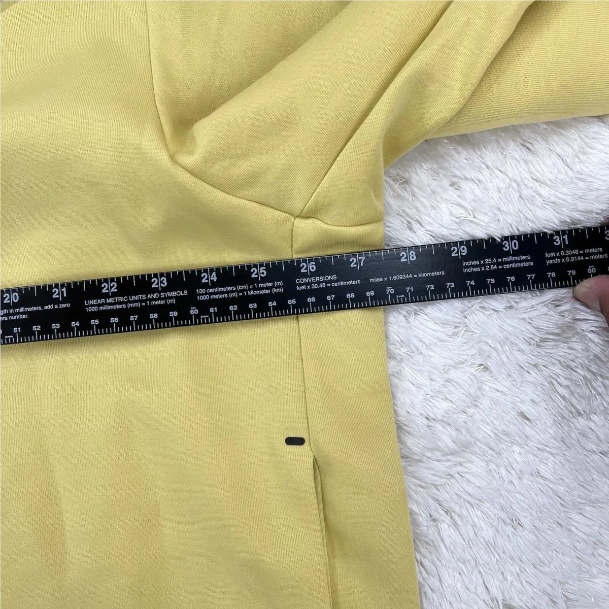 Nike clothing - Yellow 4