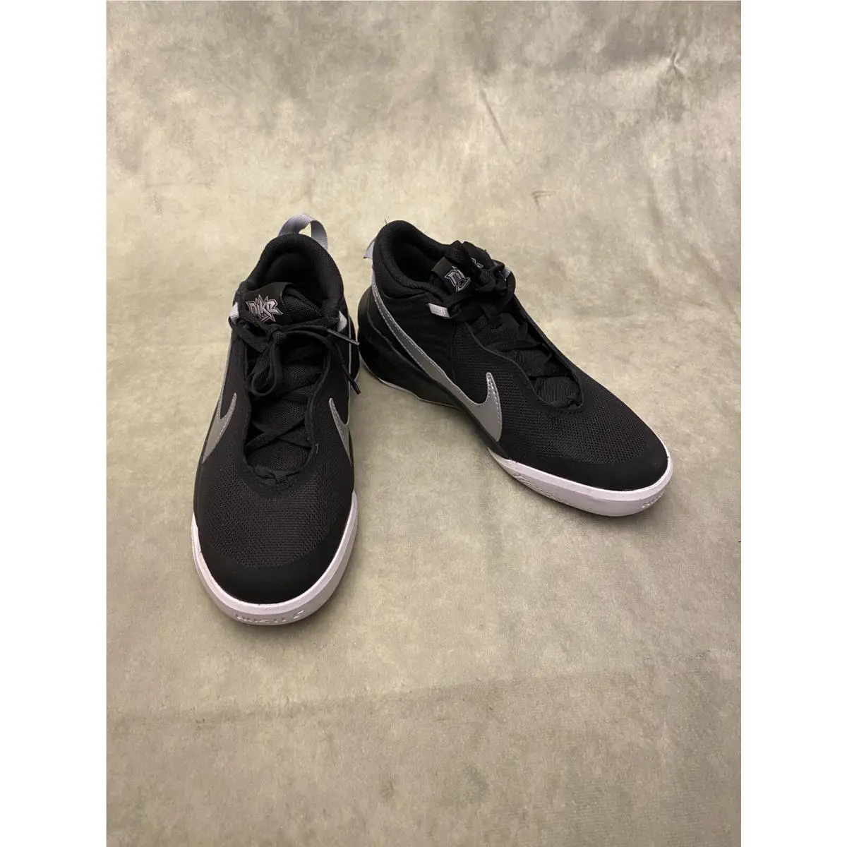 Nike shoes - Black/Metallic Silver-Volt (UPC: 194957475056) 4