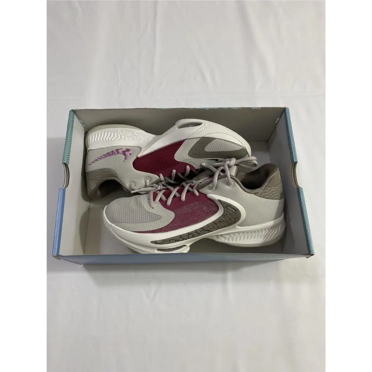 Mens Size 9 Light Bone  Zoom Freak 4 Basketball Shoes DJ6149 002 by Nike