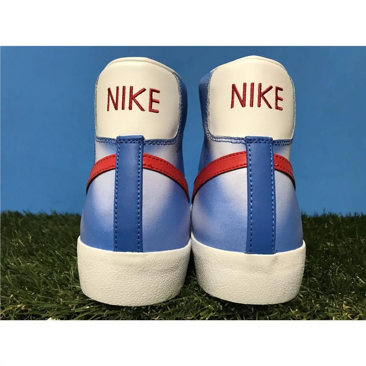 Nike shoes - Hardwood Classics - Hardwood Classics - DC1405-400 - Blue, Manufacturer: Blue (UPC: 0194500670228) 1
