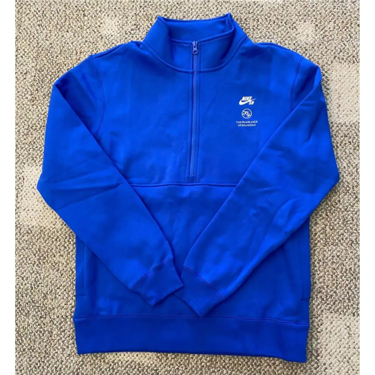 Nike clothing - Blue (UPC: 196152858931) 0