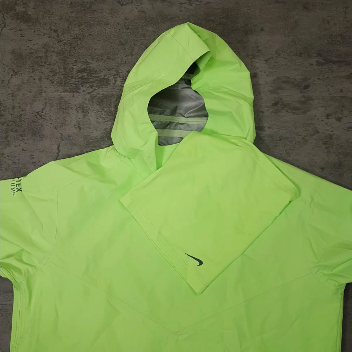 Nike clothing - Green 2