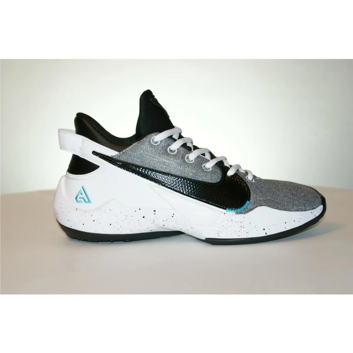 Nike shoes - GIANNIS FREAK 2 - GIANNIS FREAK - CW3227101 - White / Black / bright mango (UPC: 194958584405) 1