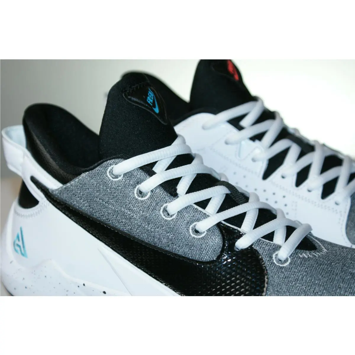 Nike shoes - GIANNIS FREAK 2 - GIANNIS FREAK - CW3227101 - White / Black / bright mango (UPC: 194958584405) 4