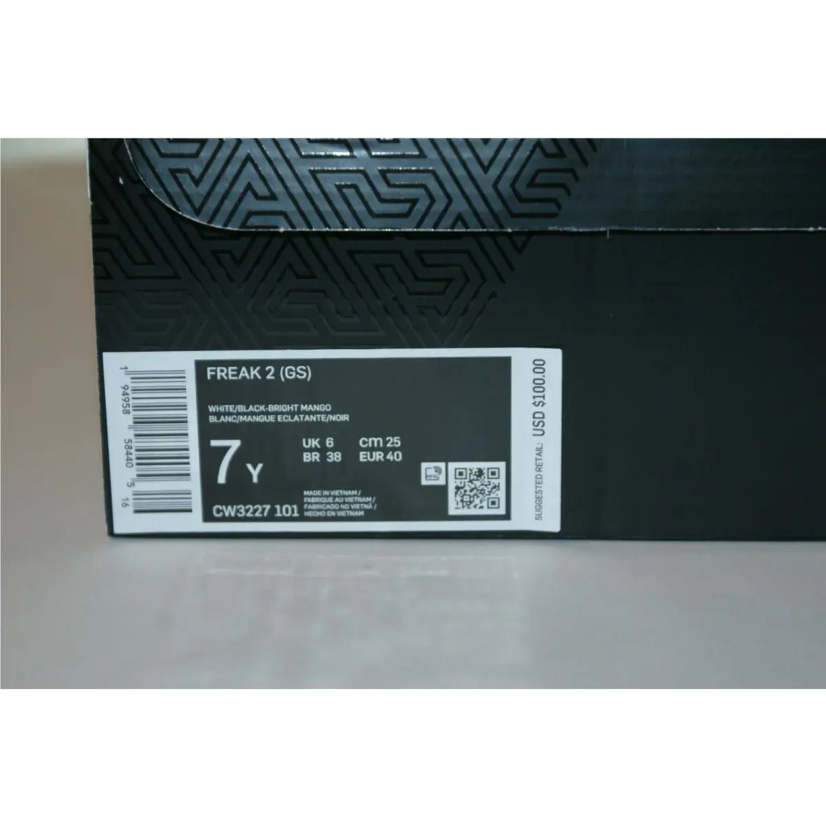 Nike shoes - GIANNIS FREAK 2 - GIANNIS FREAK - CW3227101 - White / Black / bright mango (UPC: 194958584405) 10