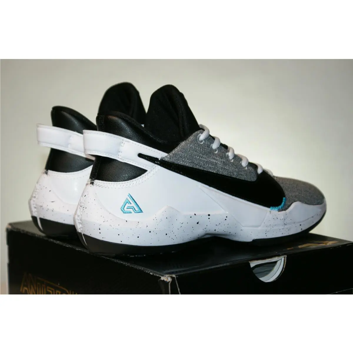 Nike shoes - GIANNIS FREAK 2 - GIANNIS FREAK - CW3227101 - White / Black / bright mango (UPC: 194958584405) 6