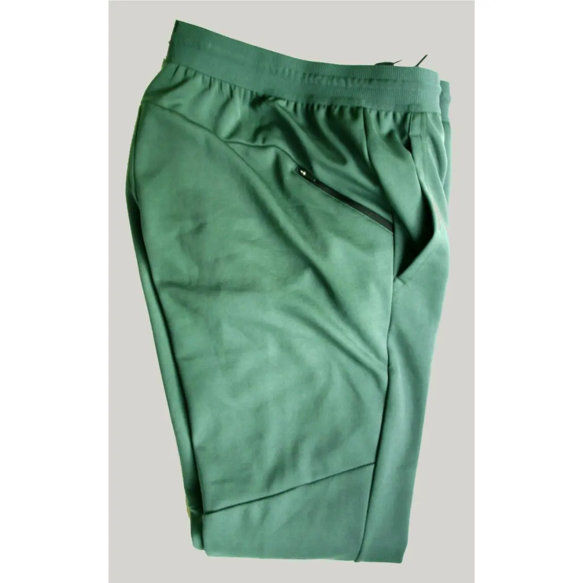Nike clothing - Nike Tech - Tech - CU7364-337 - Green, Manufacturer: Military Green/Black (UPC: 887231011483) 1