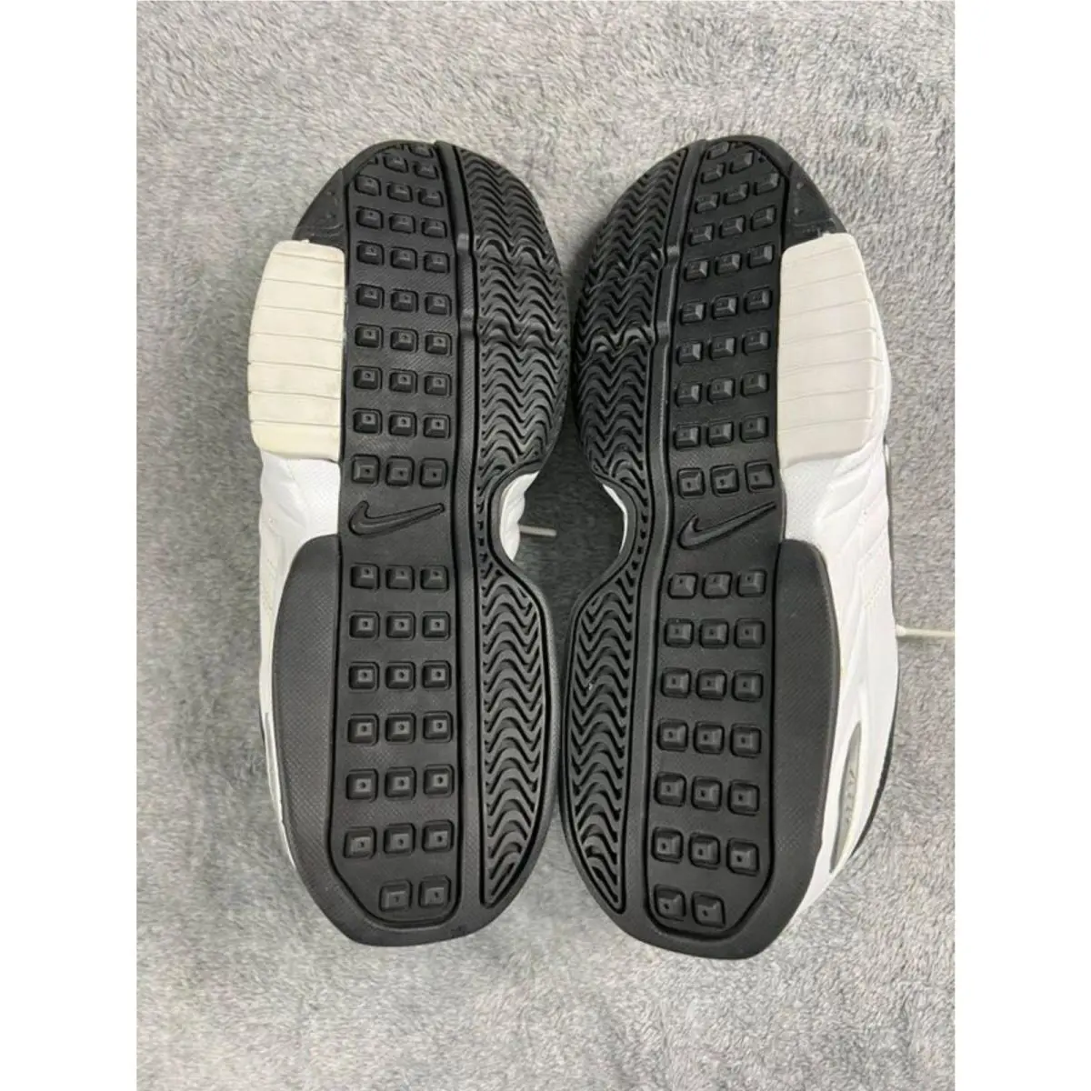 Nike shoes - White 6