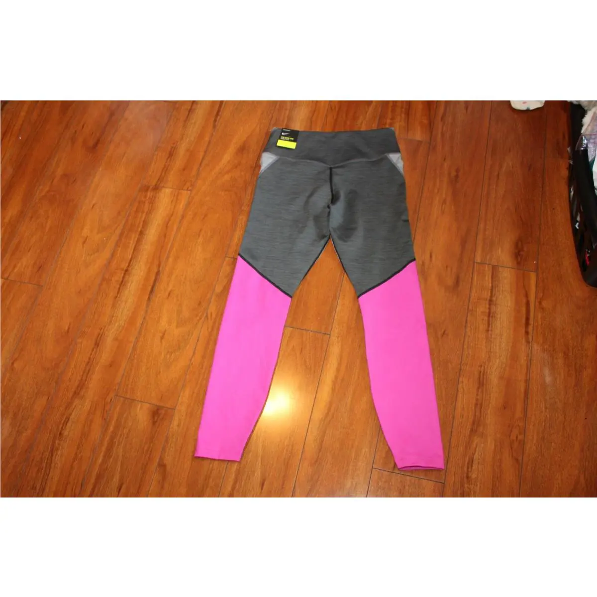 Nike clothing - Pink (UPC: 193659315486) 3