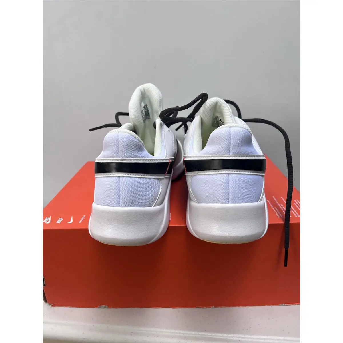 Nike shoes - Nike Legend - Legend - White 1