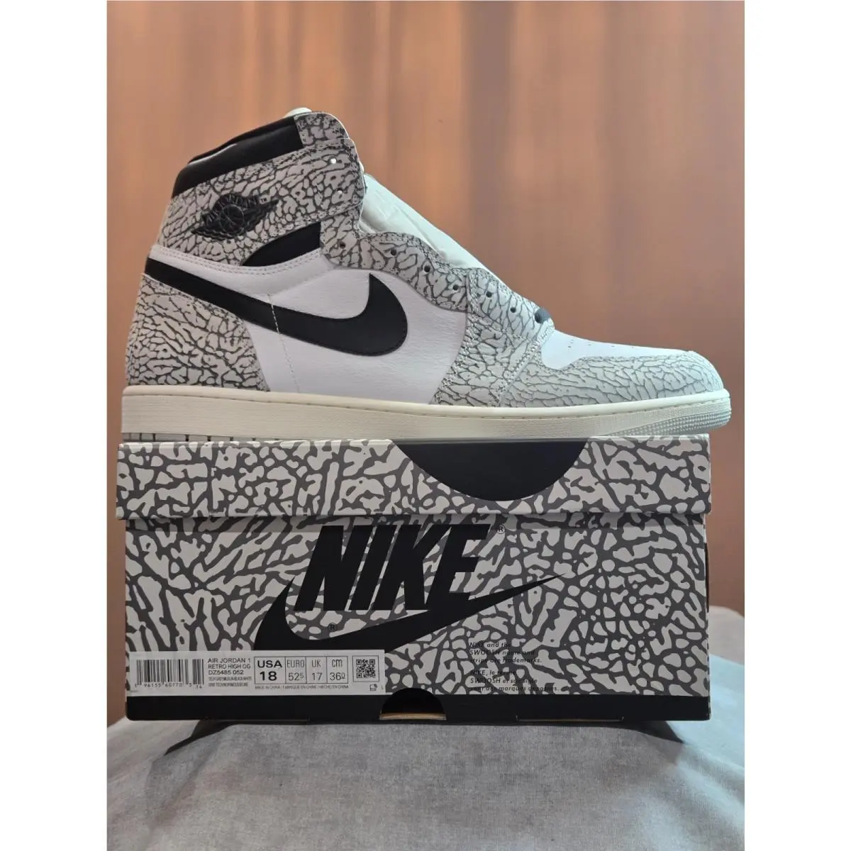 Nike shoes - Nike Air Jordan 1 Retro High OG - DZ5485-052 - White 1