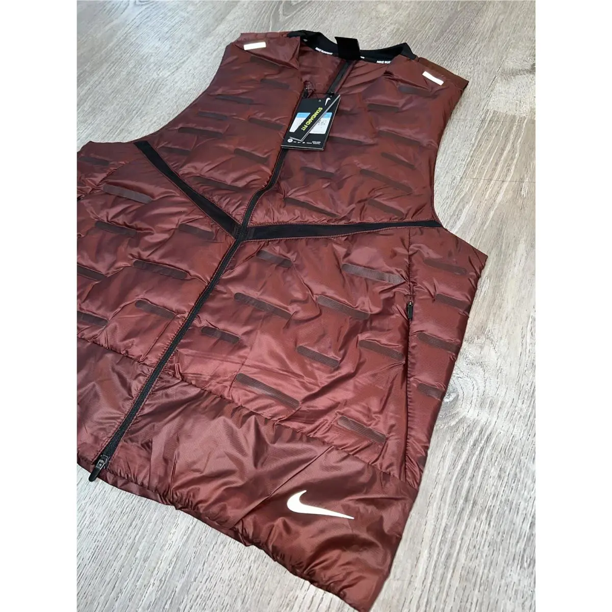 Nike clothing AeroLoft - Red 6