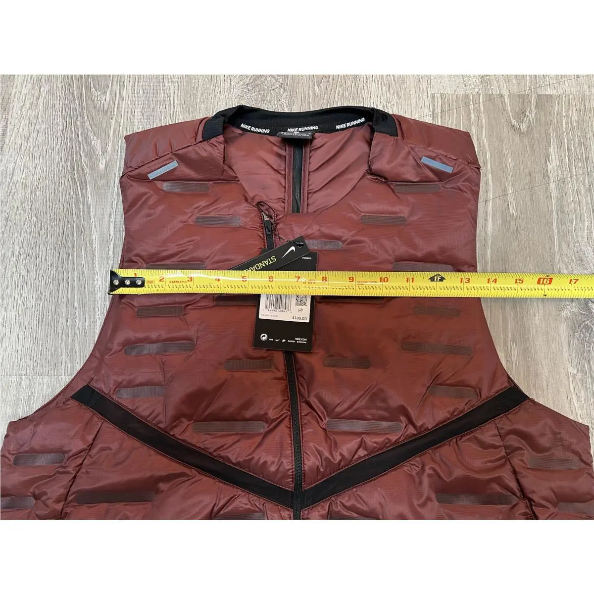 Nike clothing AeroLoft - Red 2