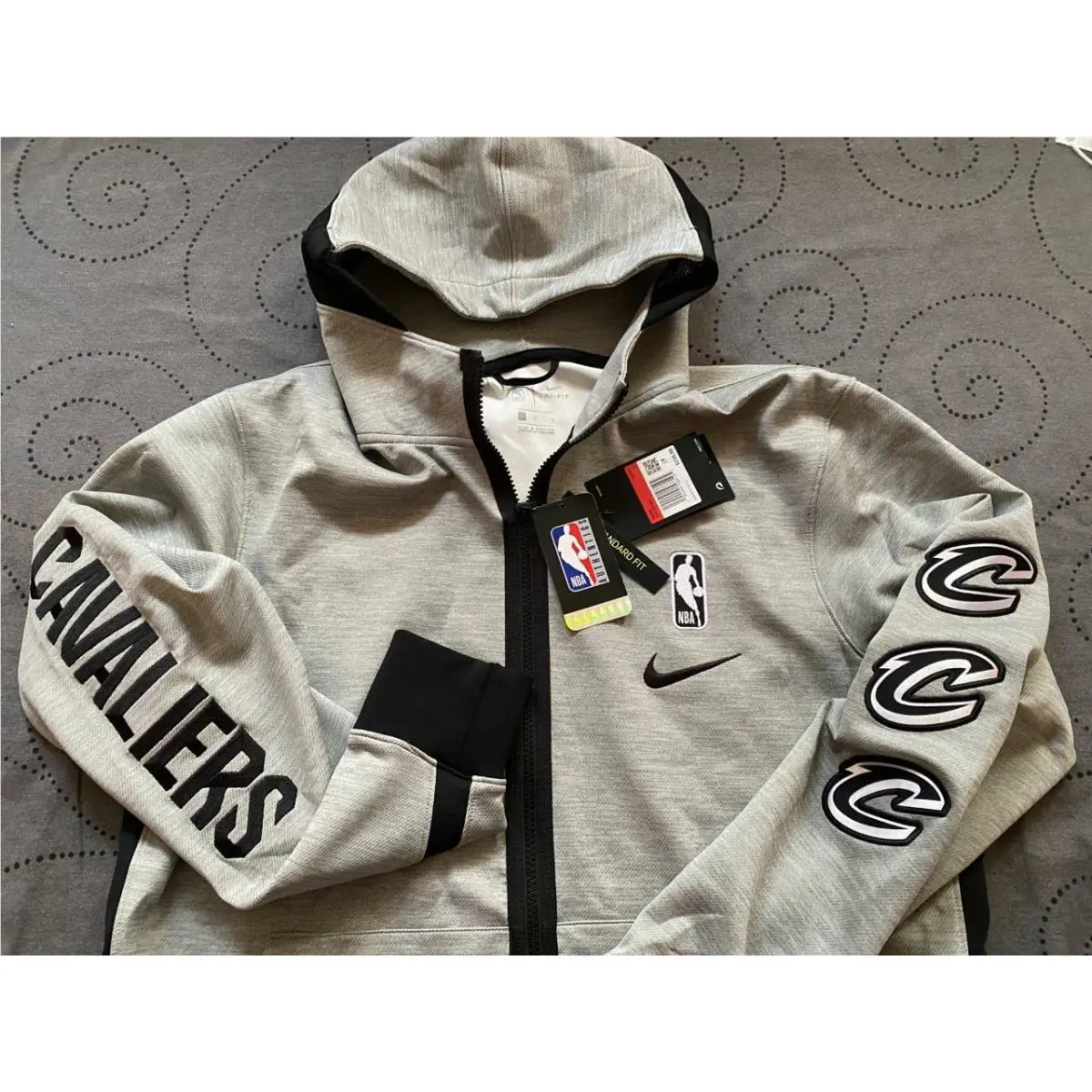 Nike clothing - GRAY +BLACK (UPC: 193148436500) 0
