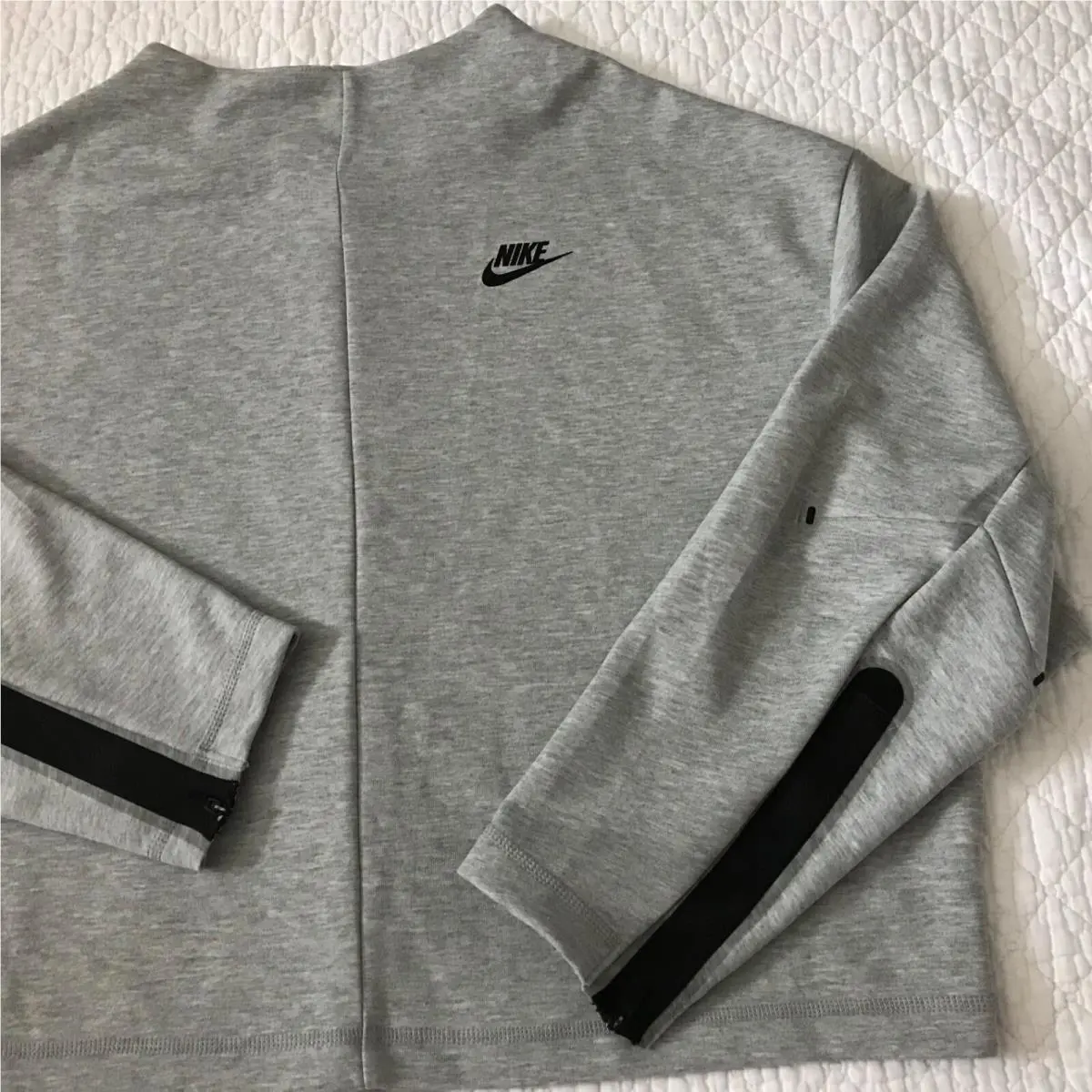 Nike clothing - CZ8916-063 - CZ8916-063 - Gray 1