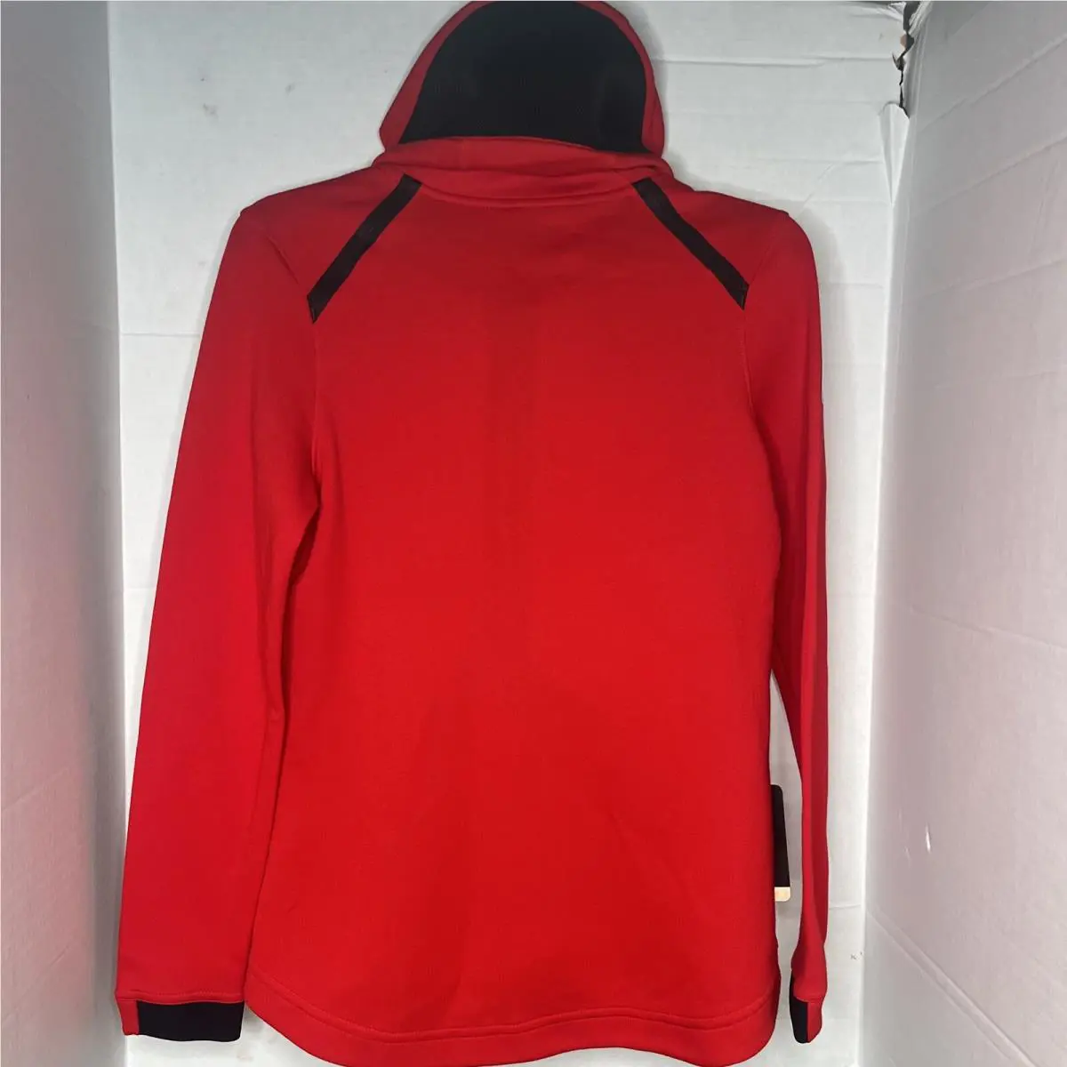 Nike clothing - Red (UPC: 0887231124213) 4