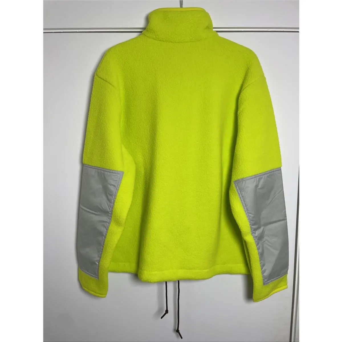 Nike clothing - Nike Sportswear Sport Essentials+ - Sportswear Sport - DD5021 345 - Neon Green, Detail: Yellow Green (UPC: 195242976722) 11