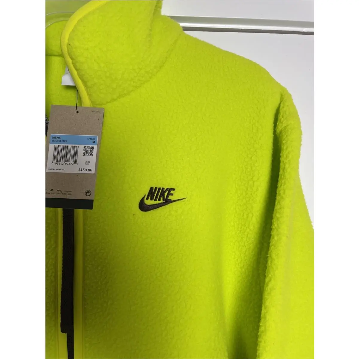 Nike clothing - Nike Sportswear Sport Essentials+ - Sportswear Sport - DD5021 345 - Neon Green, Detail: Yellow Green (UPC: 195242976722) 2