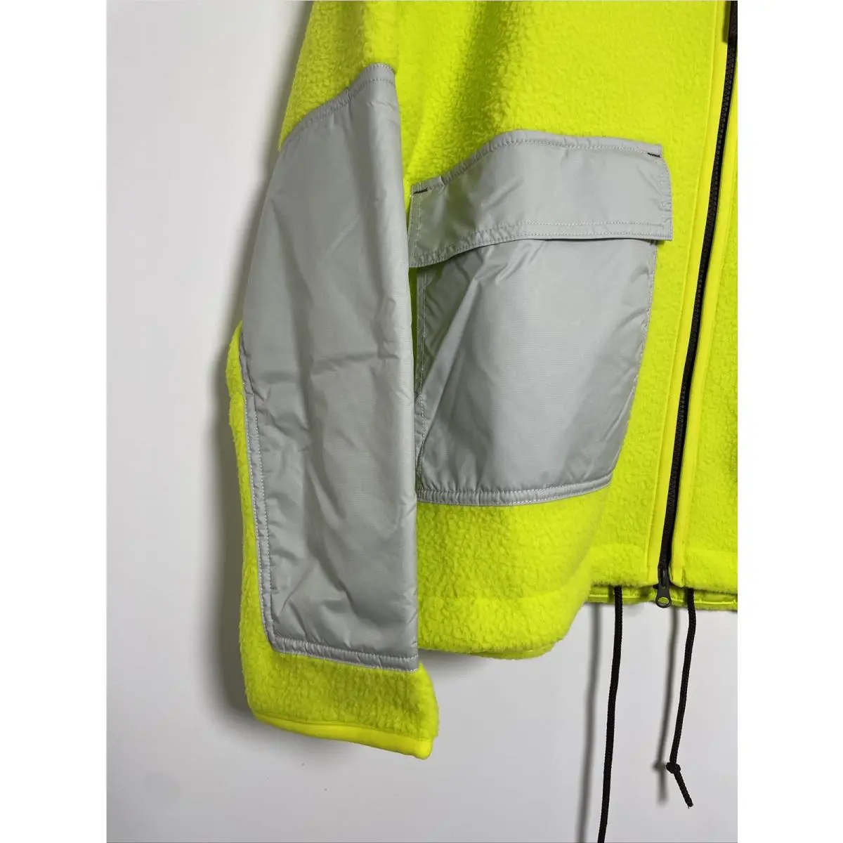 Nike clothing - Nike Sportswear Sport Essentials+ - Sportswear Sport - DD5021 345 - Neon Green, Detail: Yellow Green (UPC: 195242976722) 4
