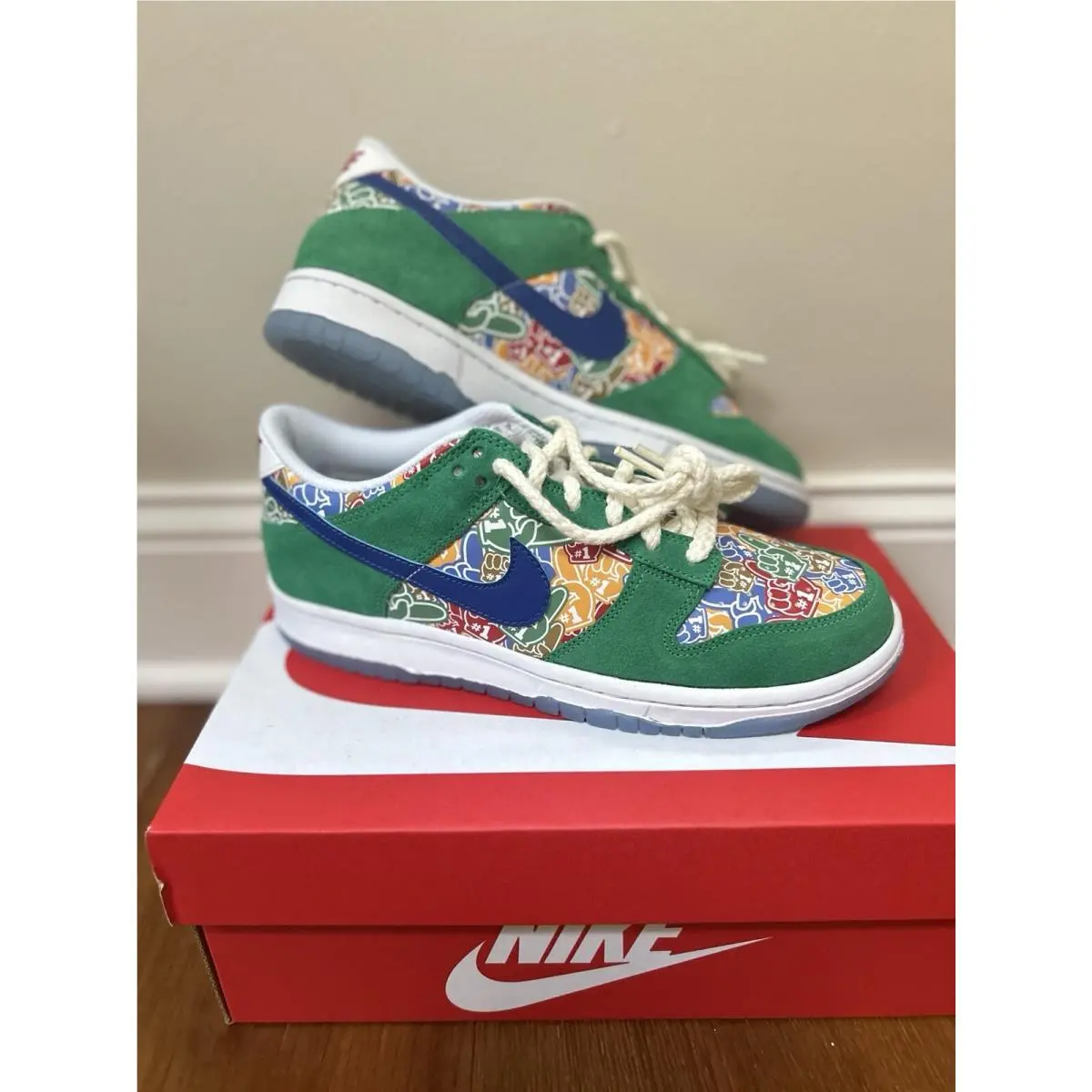 Nike Dunk Low Foam Finger DZ5299-300 Size 6.5Y Sneakers Green Suede