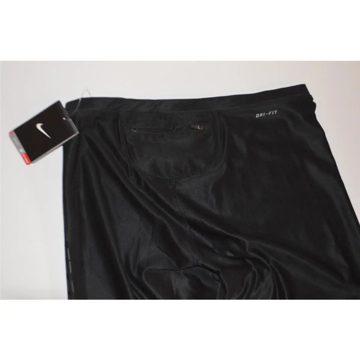 Nike clothing - 010 Black (UPC: 886916623874) 4