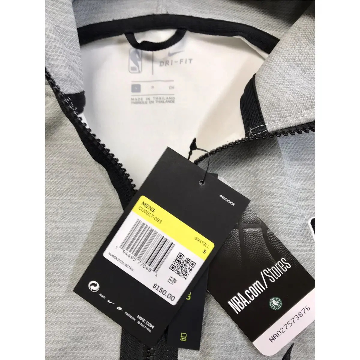 Nike clothing - Gray (UPC: 0194495770484) 1