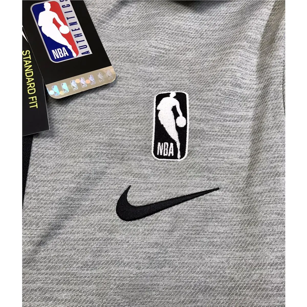 Nike clothing - Gray (UPC: 0194495770484) 2